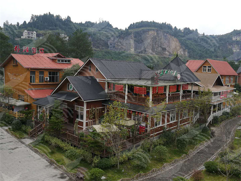 選擇安康合成樹脂瓦，為南方屋頂雨季防水護(hù)航